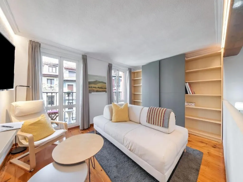 Apartment Apartamento Mercaderes Pamplona Spain
